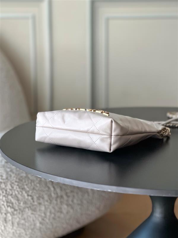 2026127215211492 600